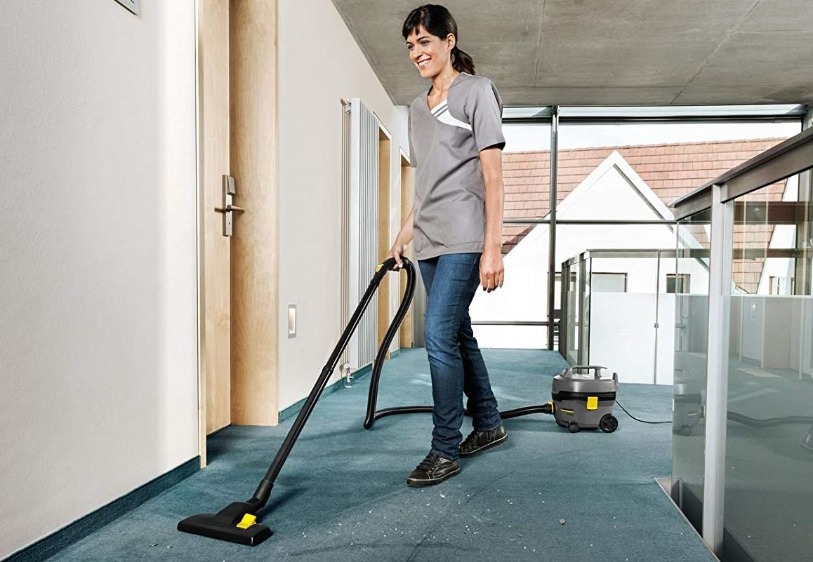 שואב אבק חשמלי מקצועי קרשר KARCHER PRO T200